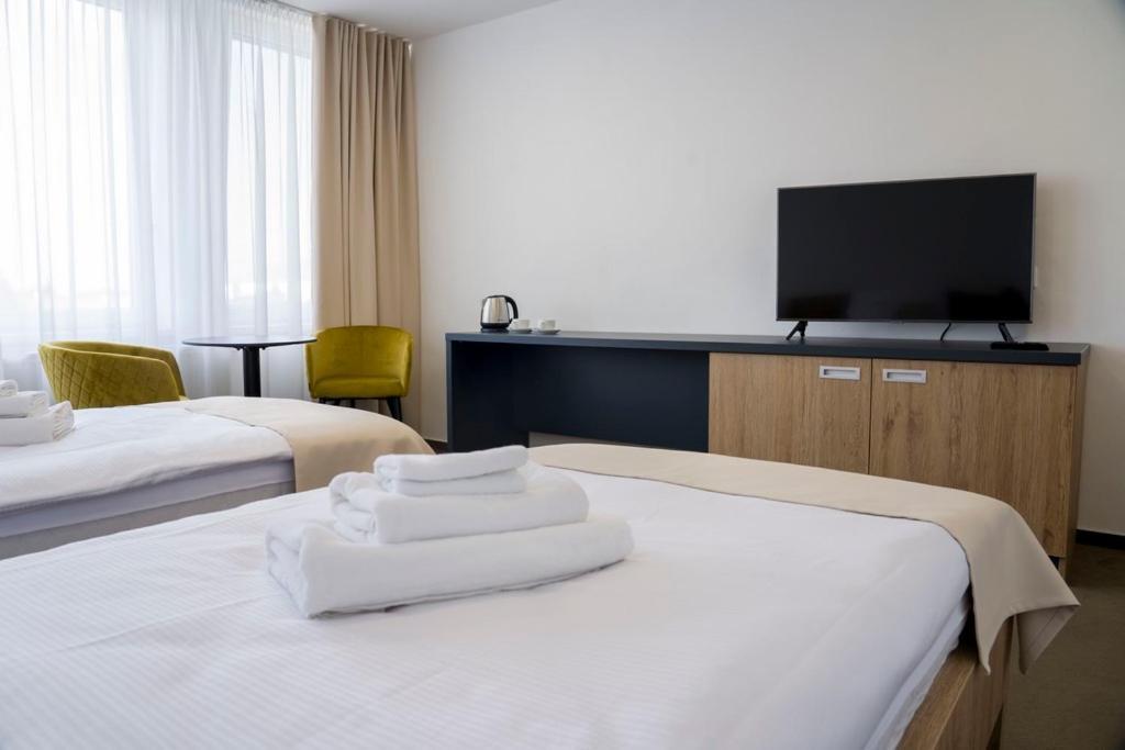 Wellness hotel Mestská plaváreň Trebisov Exterior foto